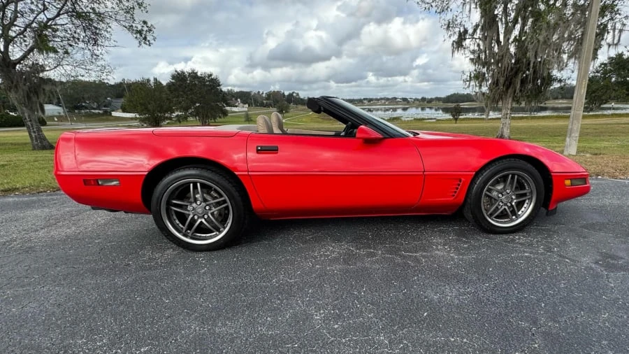 1996 Chevrolet Corvette C4 - Image 2 of 13
