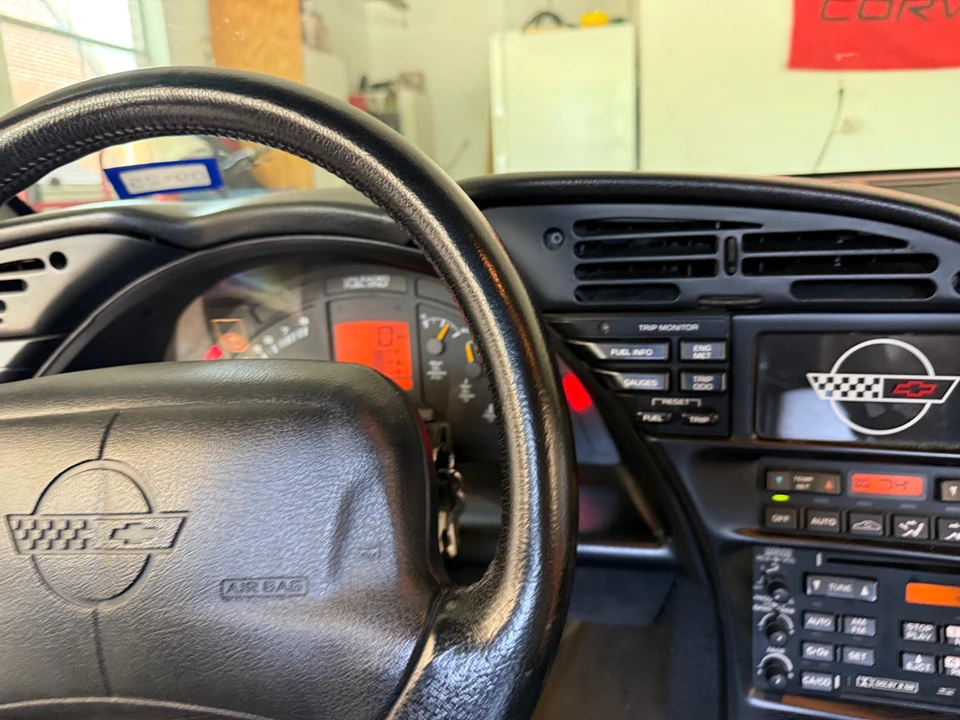1996 Chevrolet Corvette C4 - Image 25 of 31