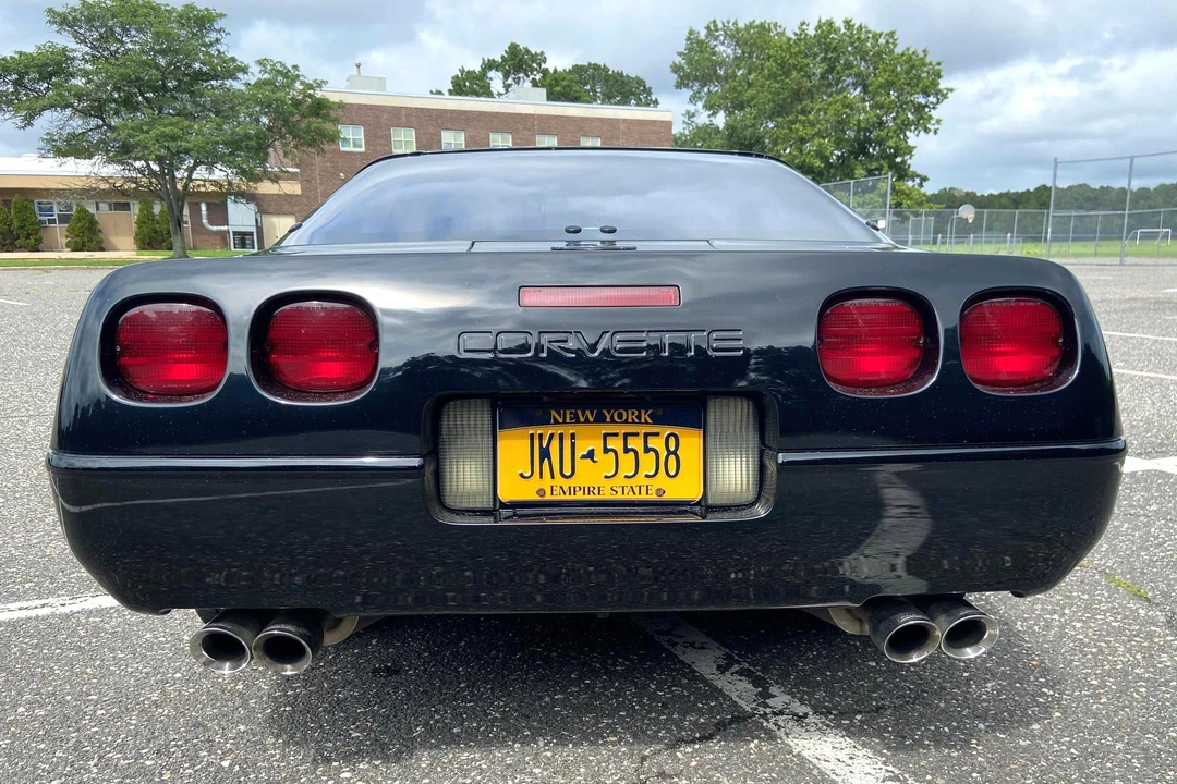 1996 Chevrolet Corvette C4 - Image 5 of 31