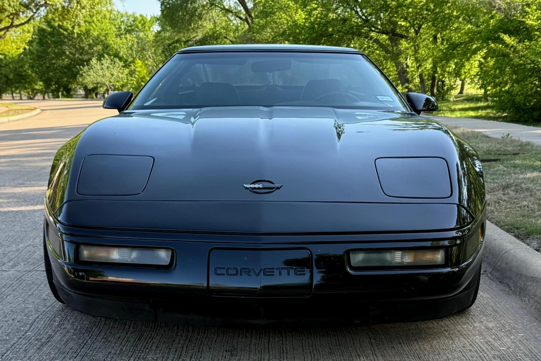 1996 Chevrolet Corvette C4 - Image 2 of 31