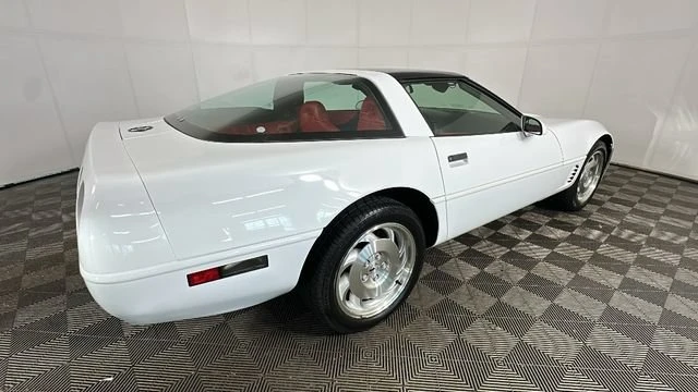 1996 Chevrolet Corvette C4 - Image 2 of 28