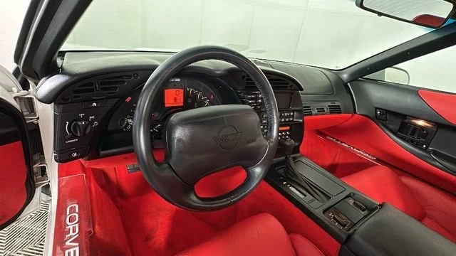 1996 Chevrolet Corvette C4 - Image 14 of 28