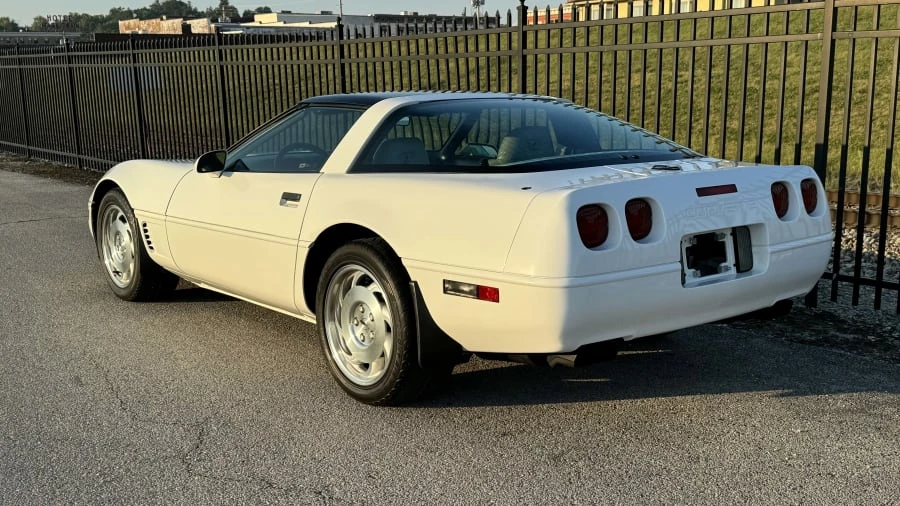1996 Chevrolet Corvette C4 - Image 3 of 9