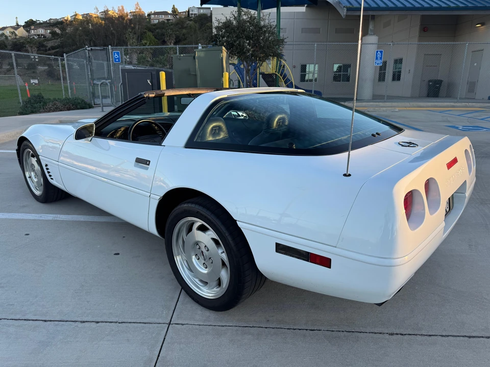 1996 Chevrolet Corvette C4 - Image 9 of 31