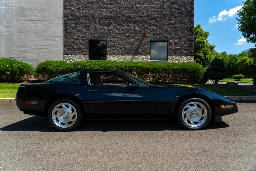 1996 Chevrolet Corvette C4 - Image 2 of 23