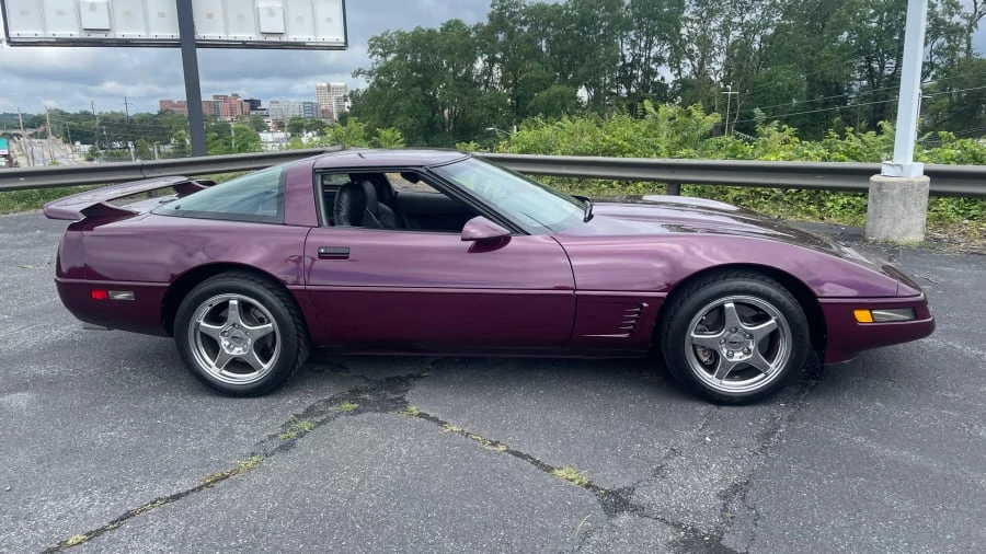 1996 Chevrolet Corvette C4 - Image 2 of 8