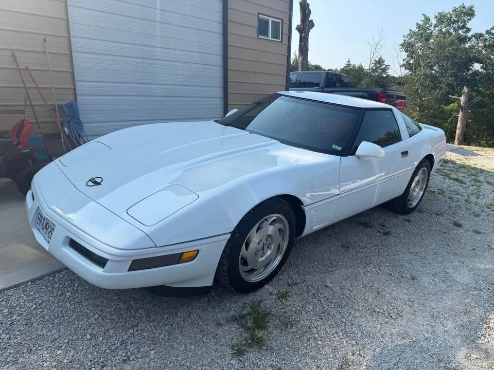 1996 Chevrolet Corvette C4 - Image 2 of 13