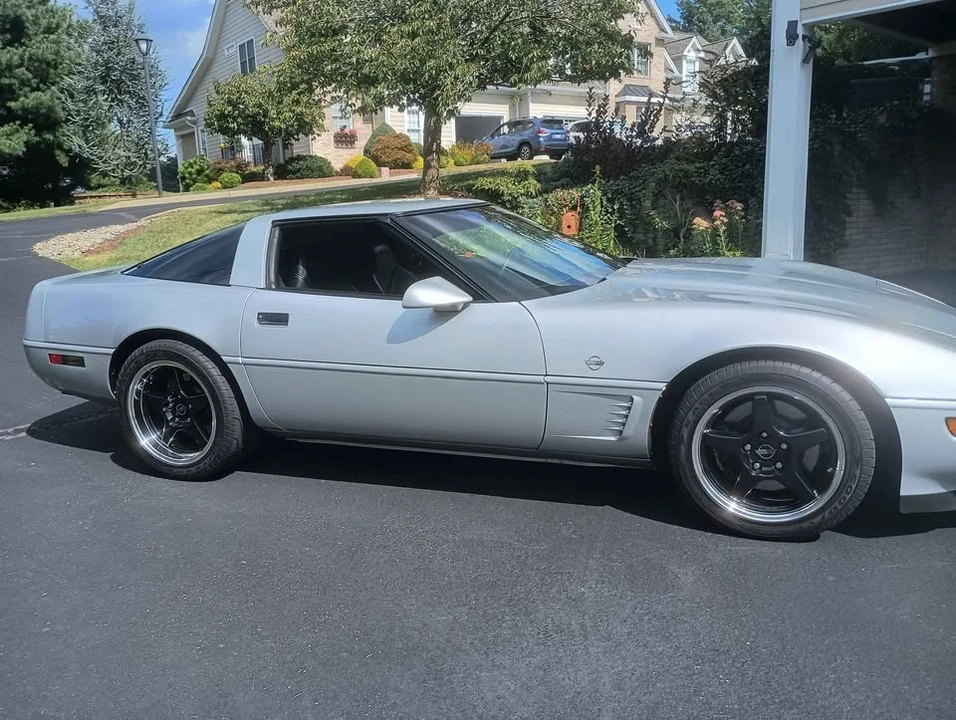 1996 Chevrolet Corvette C4 - Image 2 of 10