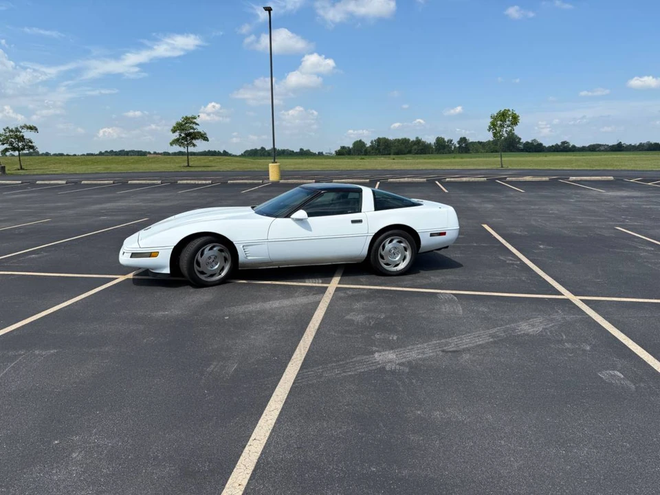 1996 Chevrolet Corvette C4 - Image 2 of 21