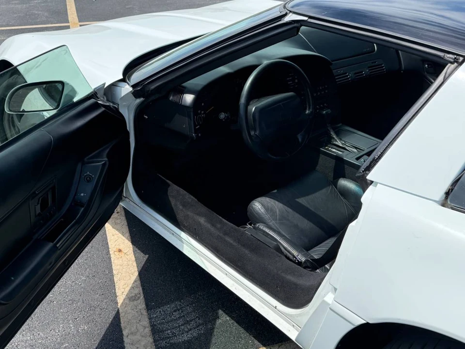 1996 Chevrolet Corvette C4 - Image 8 of 21
