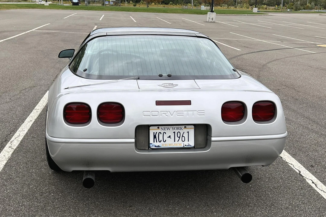 1996 Chevrolet Corvette C4 - Image 5 of 31