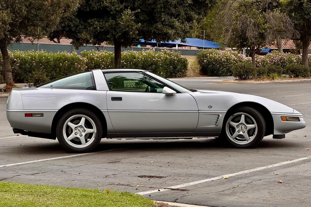 1996 Chevrolet Corvette C4 - Image 3 of 31
