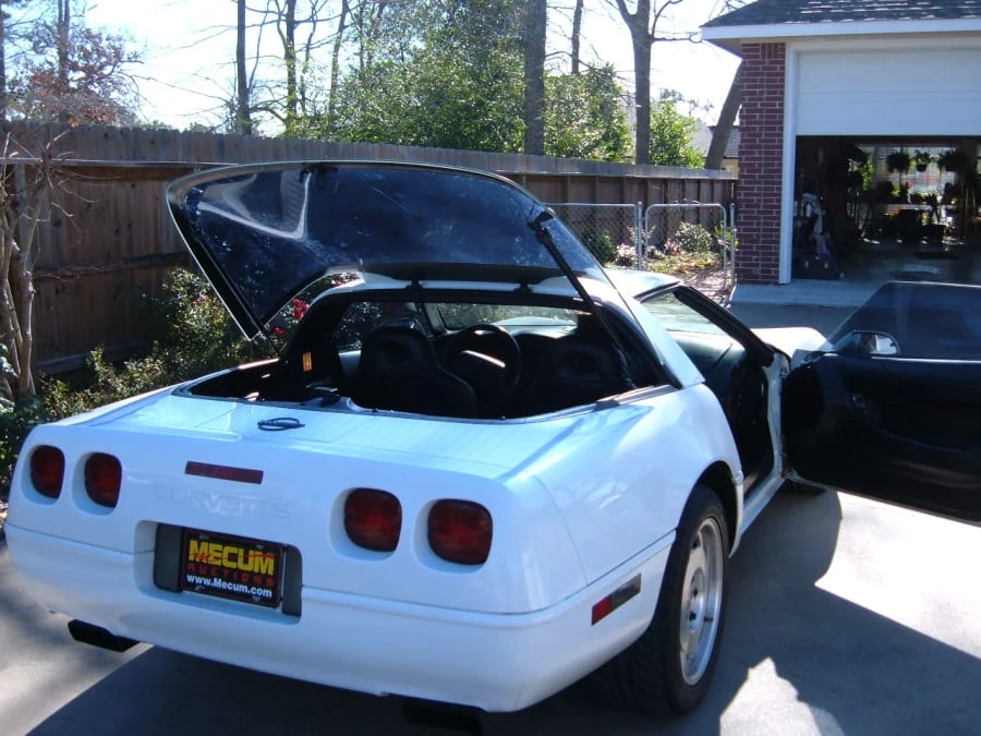 1996 Chevrolet Corvette C4 - Image 2 of 3