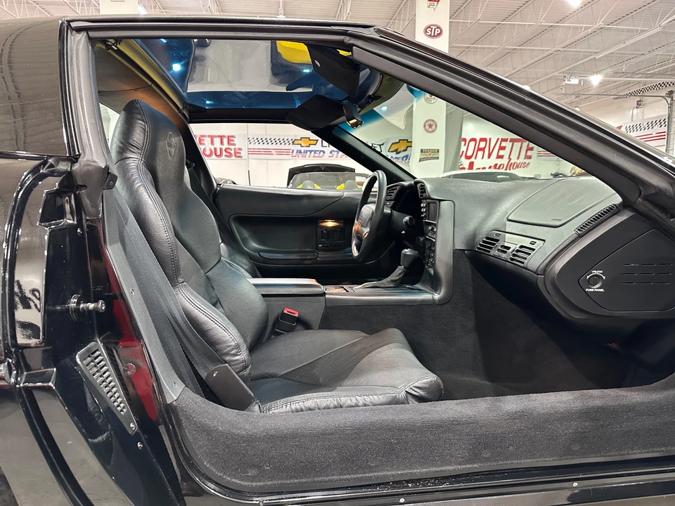 1996 Chevrolet Corvette C4 - Image 10 of 31
