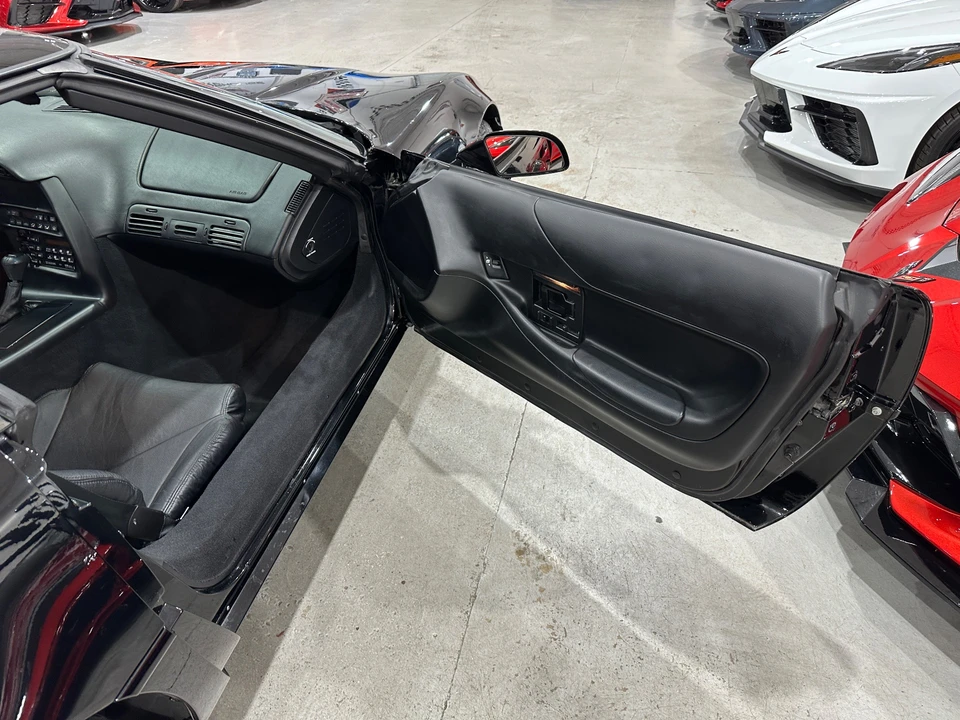1996 Chevrolet Corvette C4 - Image 15 of 31