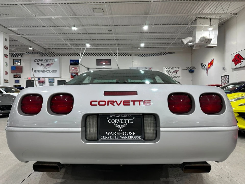 1996 Chevrolet Corvette C4 - Image 19 of 21