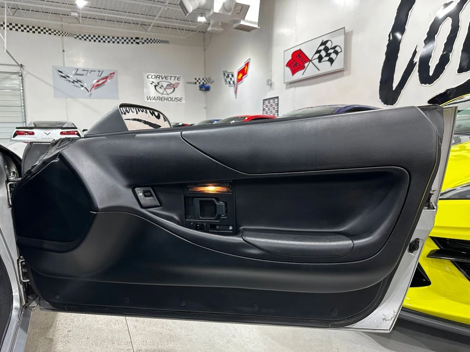 1996 Chevrolet Corvette C4 - Image 15 of 21
