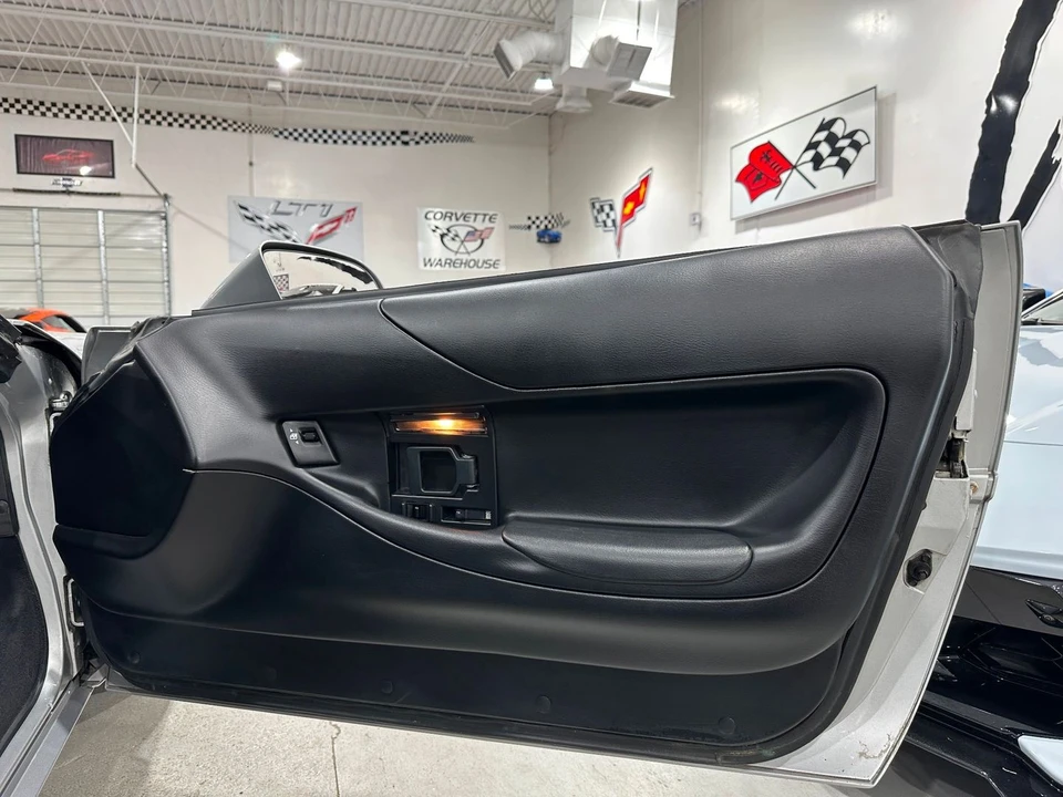 1996 Chevrolet Corvette - Image 14 of 21