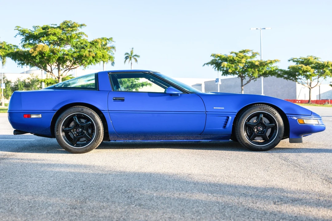 1996 Chevrolet Corvette C4 - Image 3 of 31