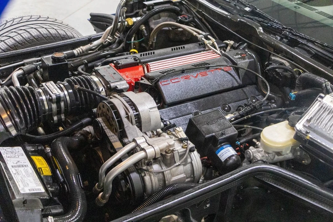 1996 Chevrolet Corvette C4 - Image 16 of 21
