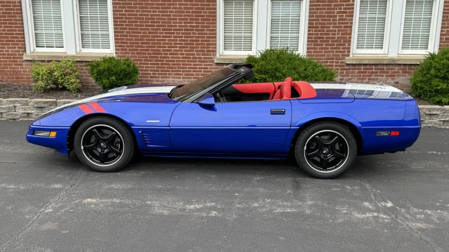 1996 Chevrolet Corvette C4 - Image 2 of 15