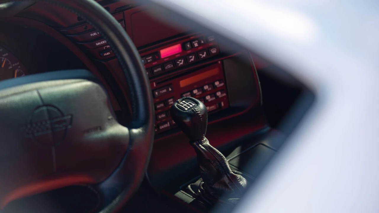1996 Chevrolet Corvette C4 - Image 13 of 30