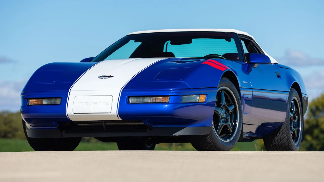 1996 Chevrolet Corvette C4 - Image 19 of 30