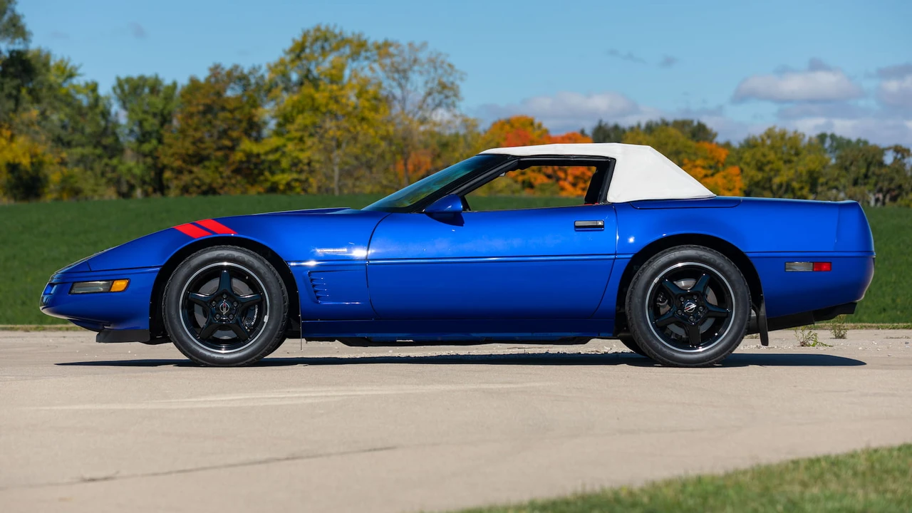 1996 Chevrolet Corvette C4 - Image 2 of 30