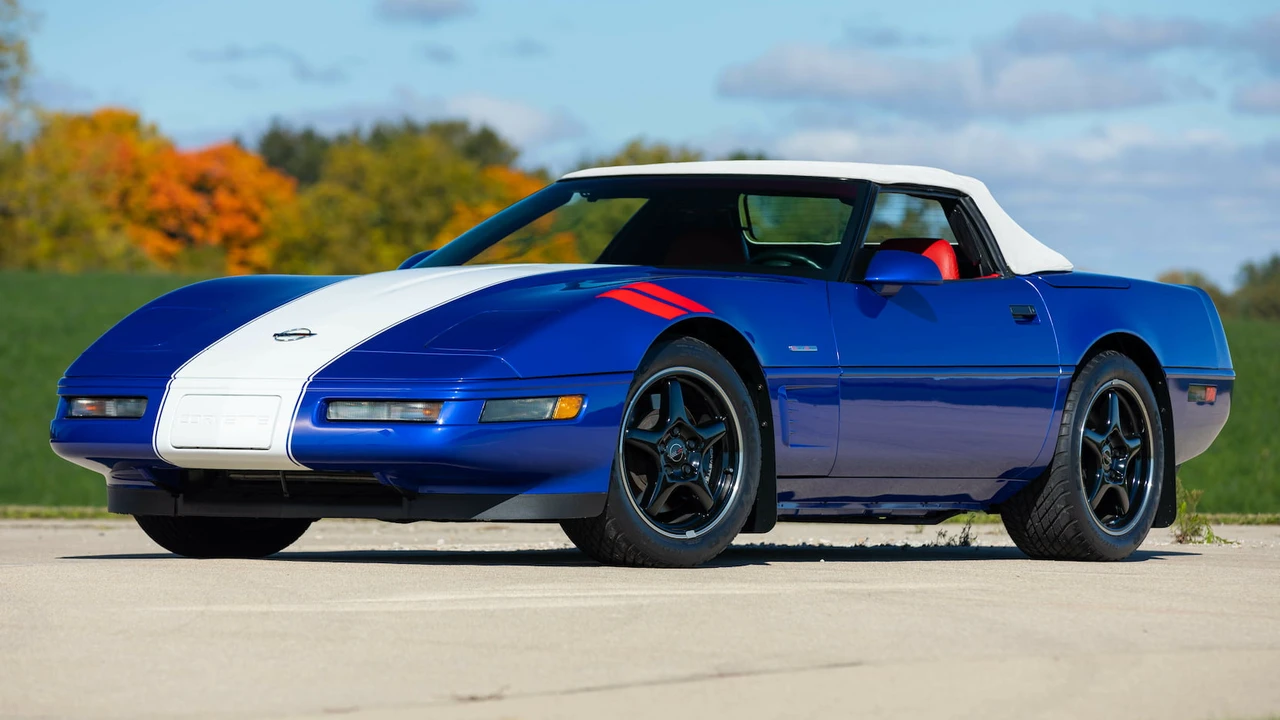 1996 Chevrolet Corvette C4 - Image 25 of 30