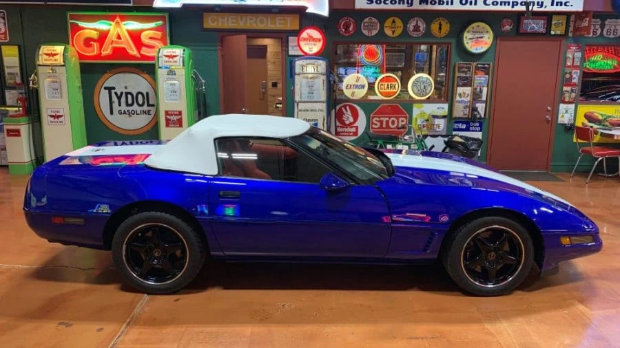 1996 Chevrolet Corvette C4 - Image 2 of 12