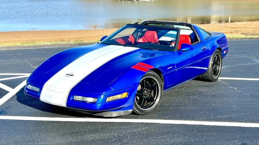 1996 Chevrolet Corvette C4 - Image 2 of 17