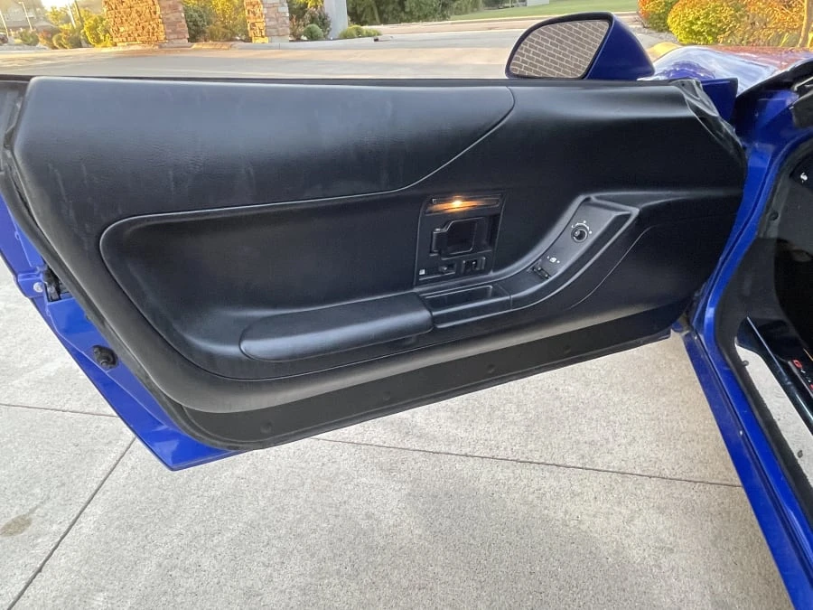 1996 Chevrolet Corvette C4 - Image 12 of 22