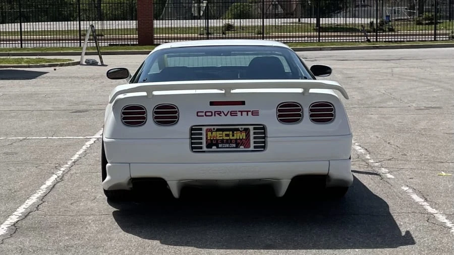 1996 Chevrolet Corvette C4 - Image 9 of 11