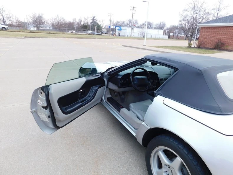 1996 Chevrolet Corvette C4 - Image 23 of 31