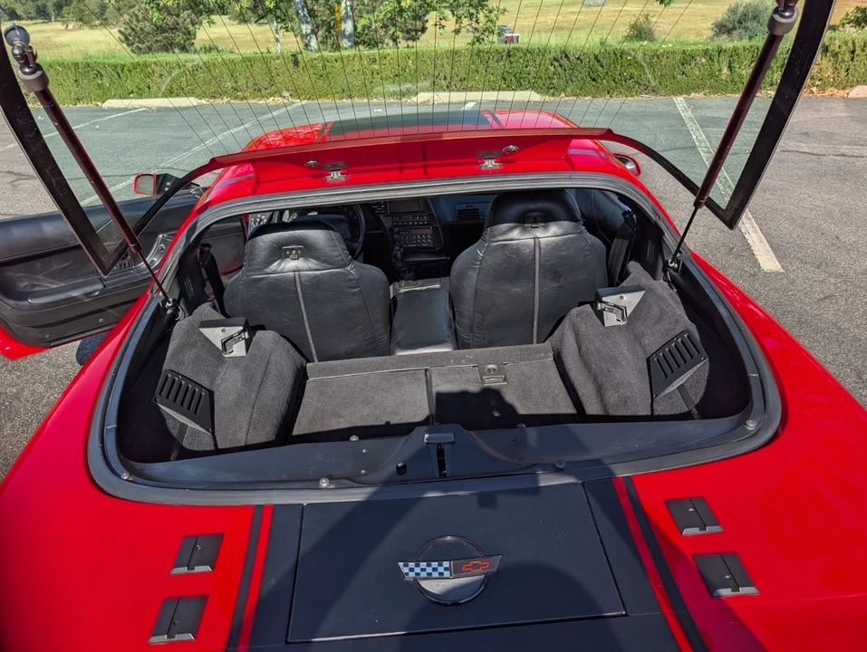 1996 Chevrolet Corvette C4 - Image 9 of 31