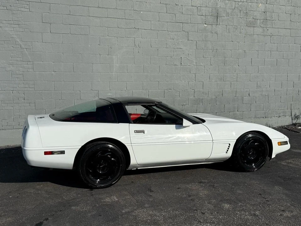 1996 Chevrolet Corvette C4 - Image 16 of 20