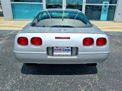 1996 Chevrolet Corvette C4 - Image 4 of 15