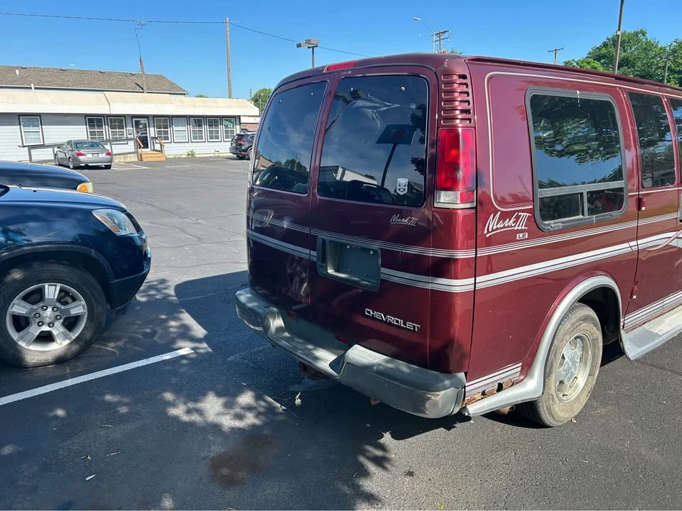 1996 Chevrolet G-Series Van - Image 6 of 12