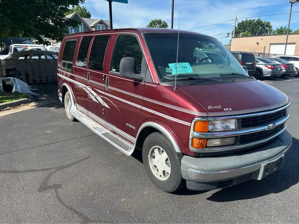 1996 Chevrolet G-Series Van - Image 4 of 12