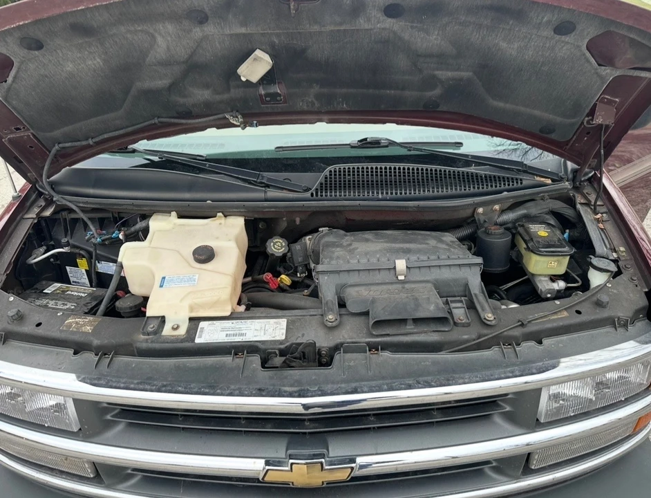 1996 Chevrolet G-Series Van - Image 13 of 16
