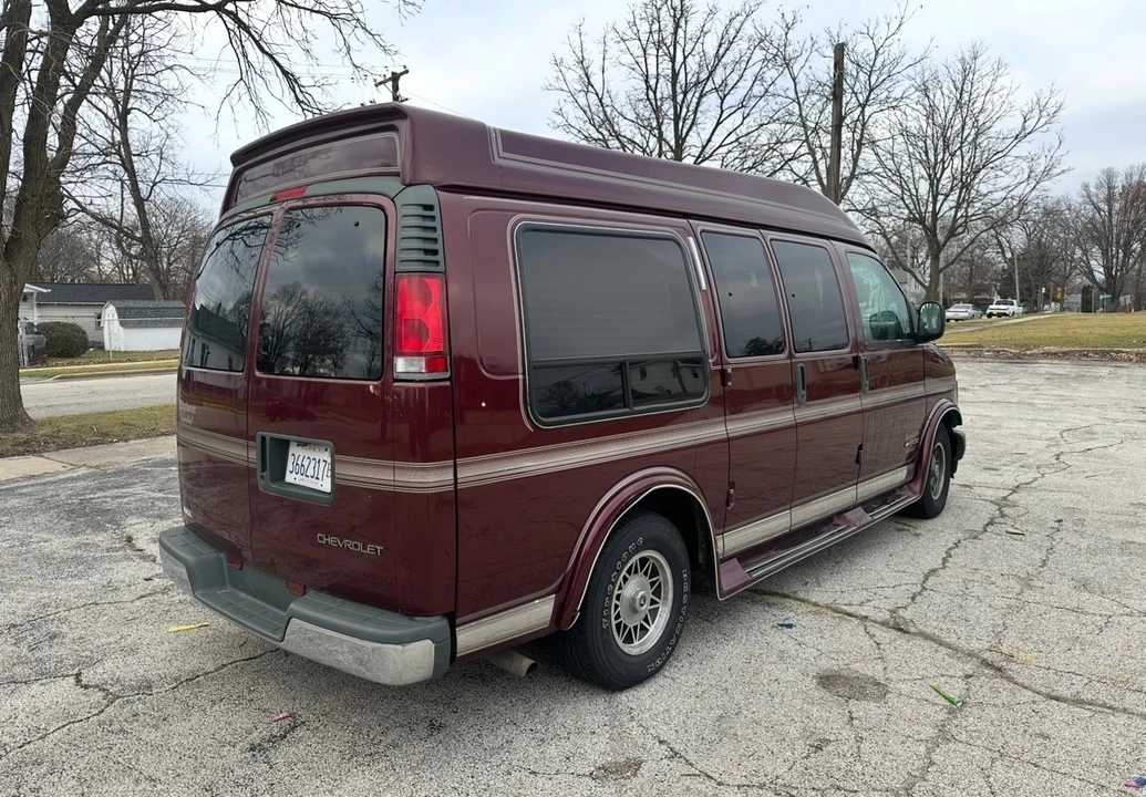 1996 Chevrolet G-Series Van - Image 3 of 16