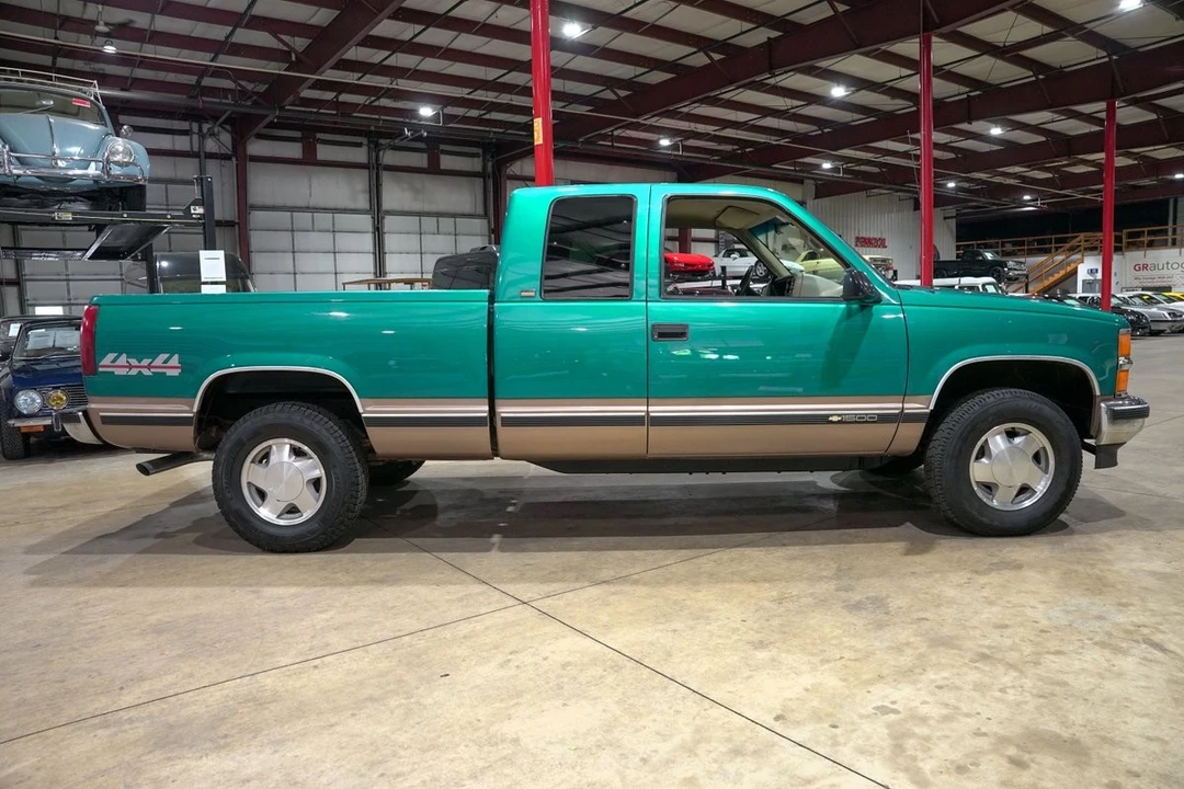 1996 Chevrolet C/K 4th Gen - Image 10 of 31