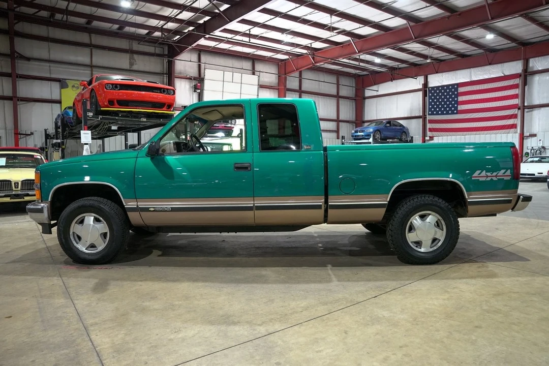 1996 Chevrolet C/K 4th Gen - Image 4 of 31
