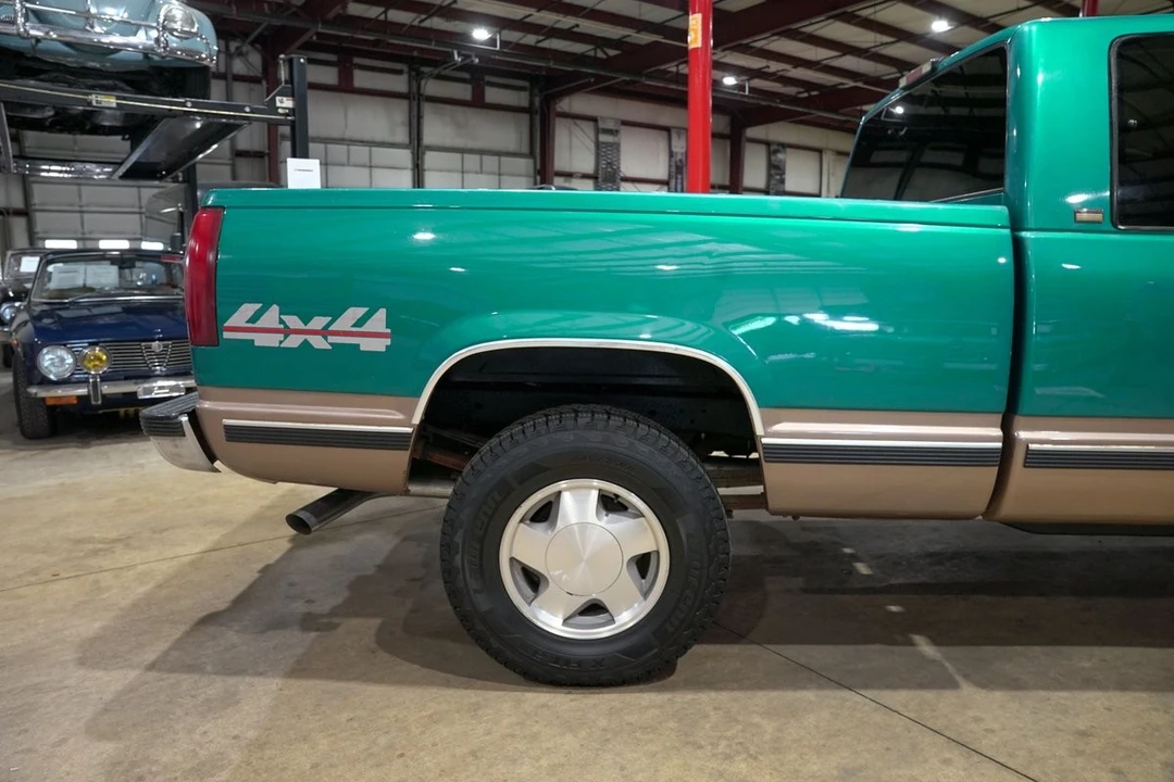 1996 Chevrolet C/K 4th Gen - Image 9 of 31