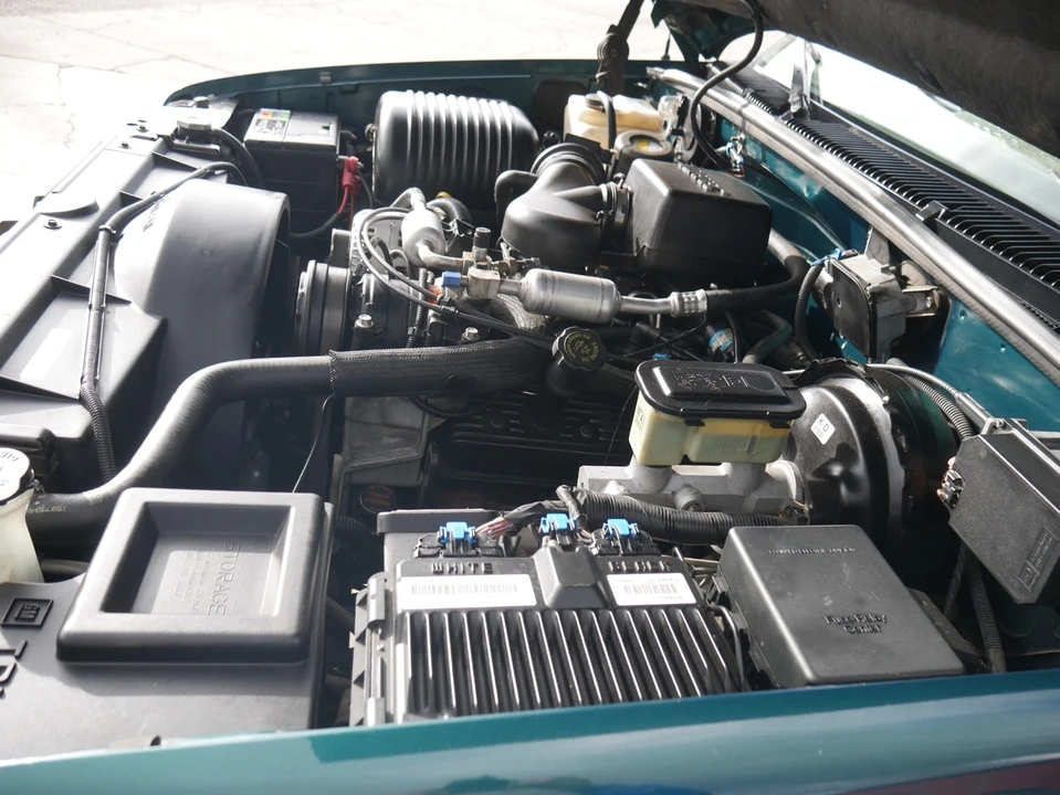 1996 Chevrolet C/K 4th Gen - Image 8 of 12
