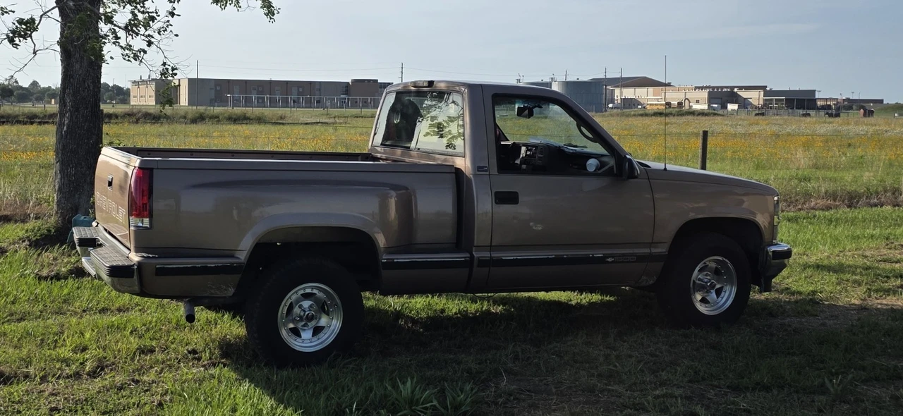 1996 Chevrolet C/K 4th Gen - Image 2 of 17