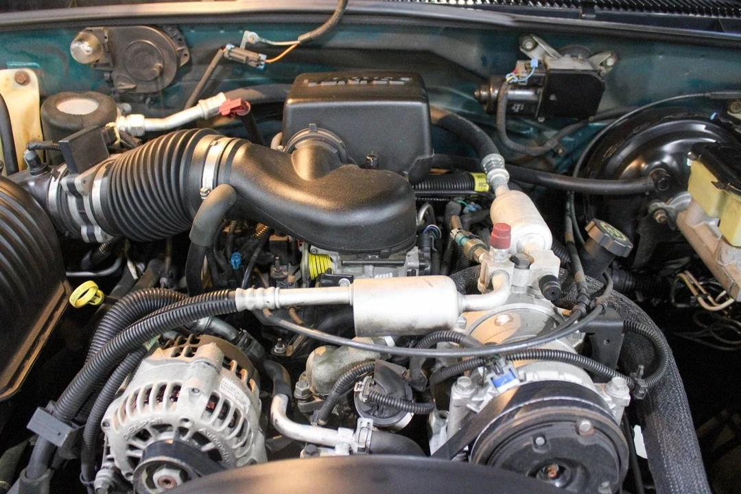 1996 Chevrolet C/K 4th Gen - Image 16 of 31