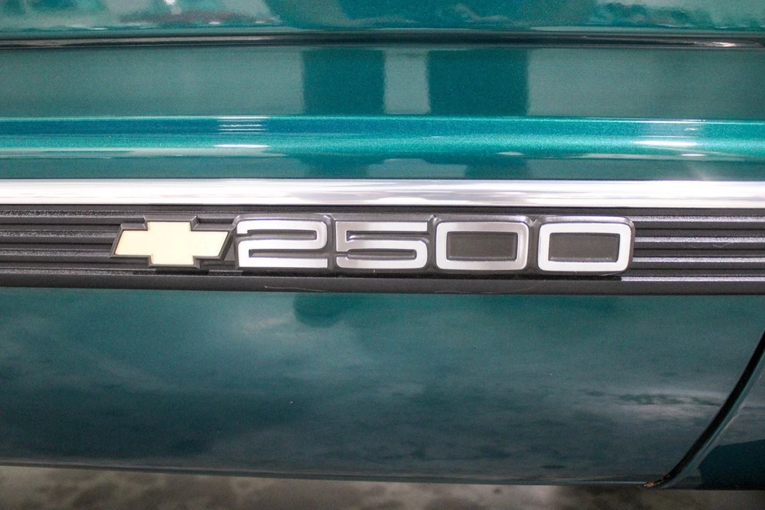 1996 Chevrolet C/K 4th Gen - Image 25 of 31