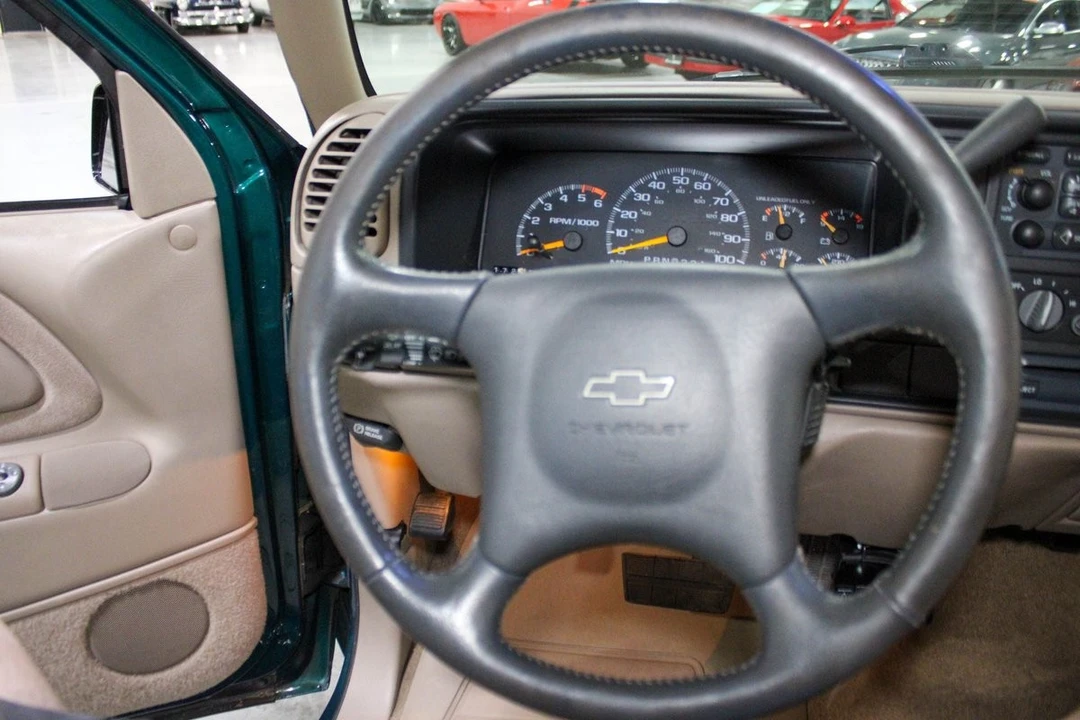 1996 Chevrolet C/K 4th Gen - Image 10 of 31