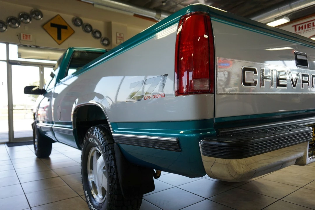 1996 Chevrolet C/K 4th Gen - Image 17 of 21
